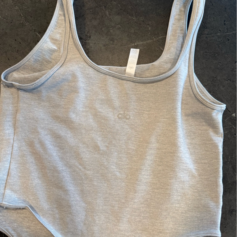 ALO Yoga Light Gray Bodysuit - Picture 5 of 5